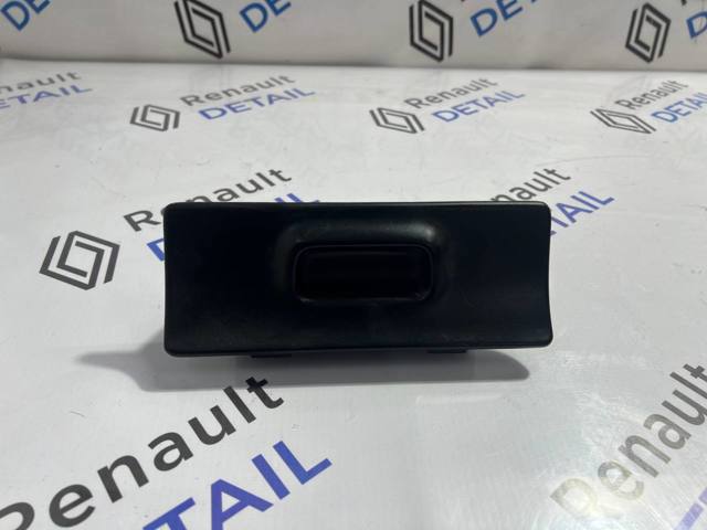 Пепельница центральной консоли 7700822235 RENAULT