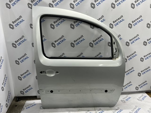 Пассажирская передняя дверь 7751478136 RENAULT