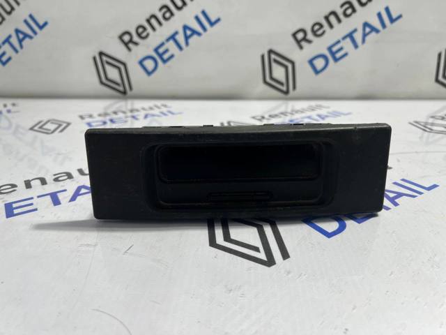 Дисплей многофункциональный 8200107839 RENAULT