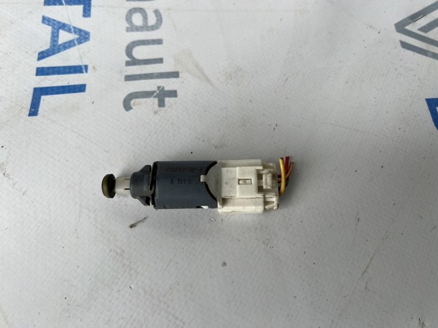 Лягушка тормоза 8200168238 RENAULT