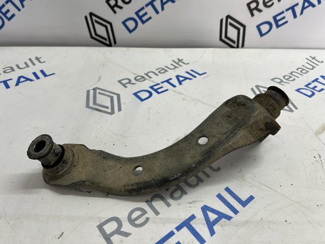 Кронштейн передней балки 8200361269 RENAULT