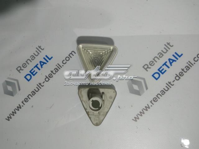 8200439492 RENAULT Повторитель поворота на крыле купить в Ужгород