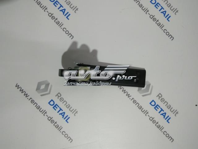 RENAULT 8200661119 Ролик двери боковой (сдвижной) правый центральный в наличии Тернополь