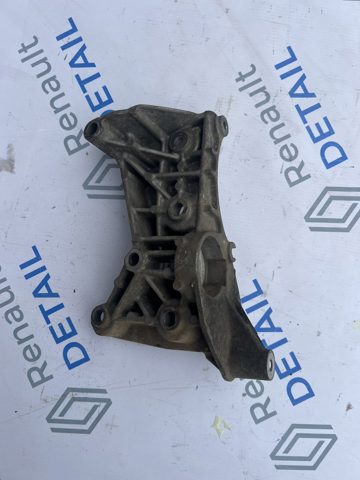 Кронштейн крепления генератора 8200663057 RENAULT