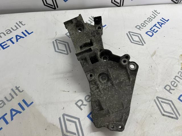 Крепление генератора 8200669495 RENAULT