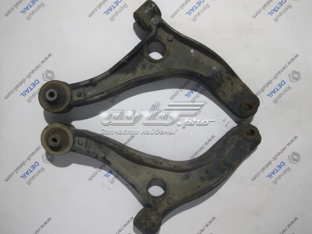 Рычаг передней подвески нижний, правый 8200688875 RENAULT
