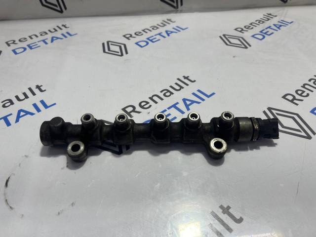 Рампа форсунок системы впрыска топлива 8200754773 RENAULT