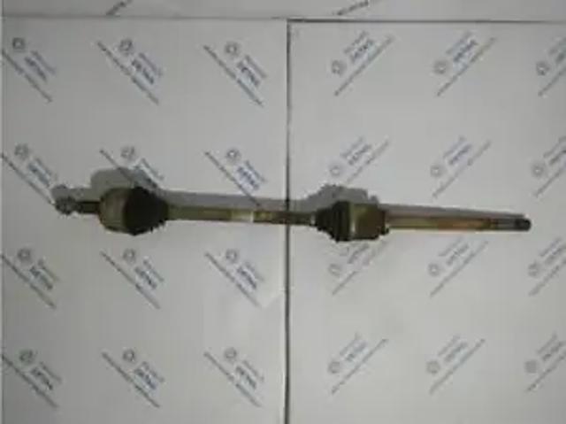 Привод передний правый 8200842369 RENAULT