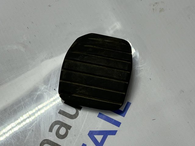 Накладка педали тормоза 8200874407 RENAULT