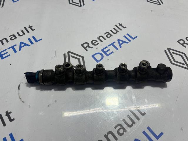 Рампа форсунок системы впрыска топлива 8201003197 RENAULT
