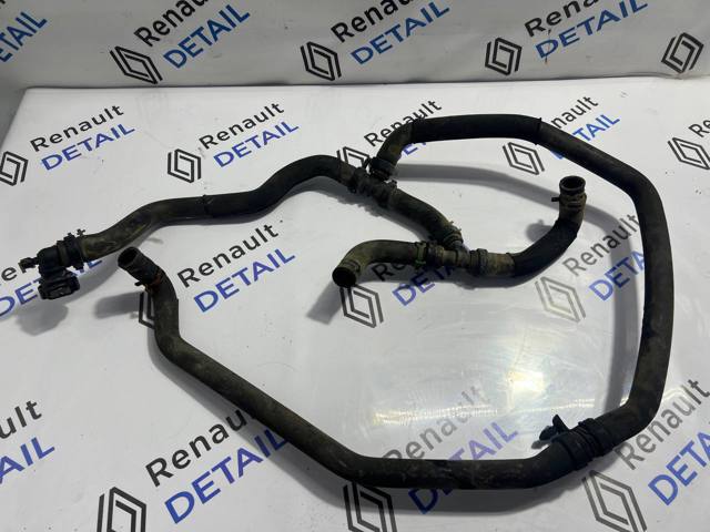 Патрубок радиатора охлаждения нижний 924105786R RENAULT