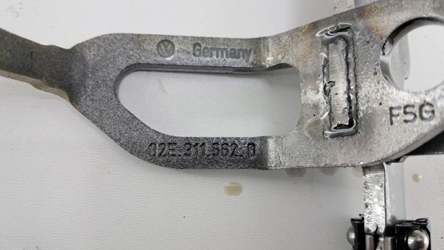 02E311562D VAG купить в Ужгород
