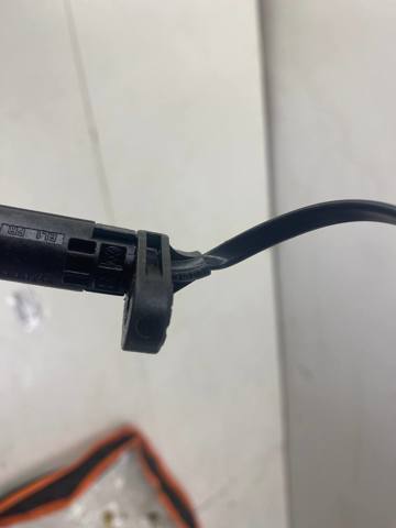 02E927321B VAG Датчик скорости купить в Киев