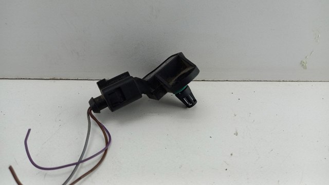 Датчик давления во впускном коллекторе 036906051G VAG