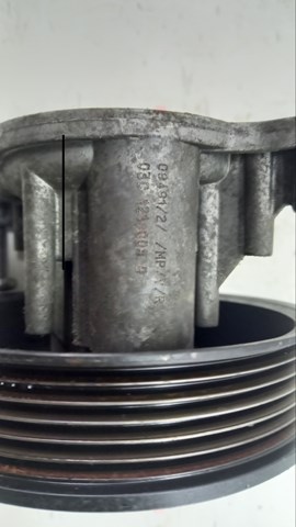 VAG 03C121008B Помпа в наличии Черкассы