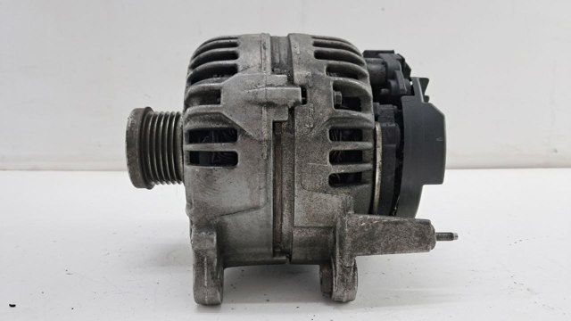 VAG 03C903023A Генератор в наличии Днепр