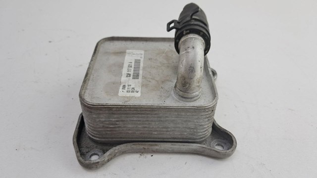 03F117021A VAG Радиатор масляный (холодильник), под фильтром купить в Николаев