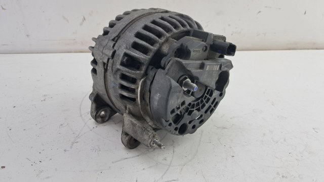 Генератор автомобильный 03F903023D VAG