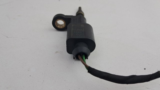 Термо-датчик включения вентилятора радиатора Volkswagen Polo V