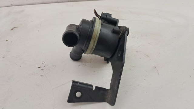 VAG 03L965561A Дополнительная помпа в наличии Киев