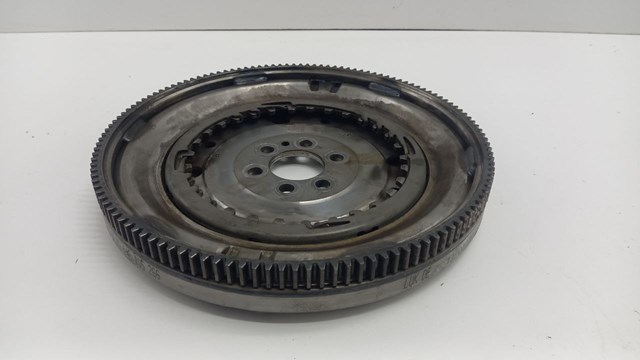 04E105266 VAG Маховик купить в Хмельницкий