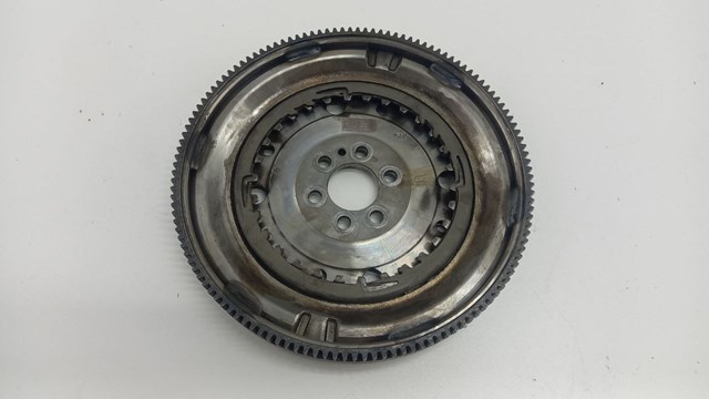 VAG 04E105266 Маховик в наличии Киев