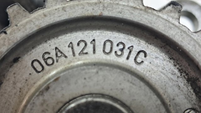 06A121031C Помпа купить Украина