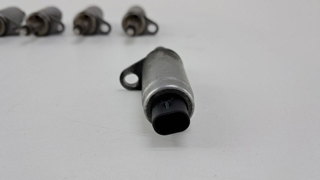 06E103697E VAG Регулятор фаз газораспределения купить в Каменское