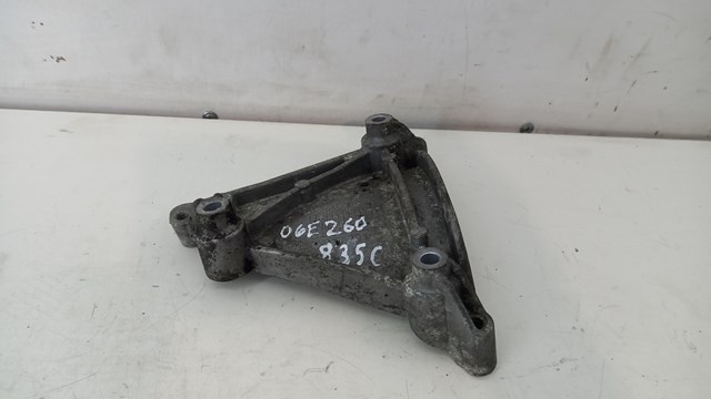 Кронштейн компрессора кондиционера 06E260835C VAG