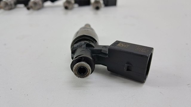 Клапанная форсунка 06E906036E VAG