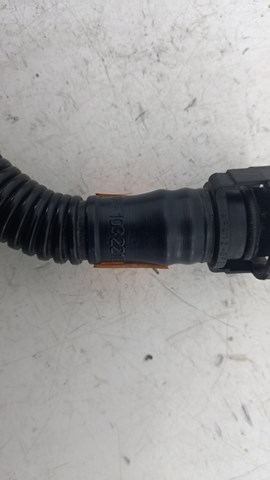 Трубка отвода картерных газов 06F103221E VAG