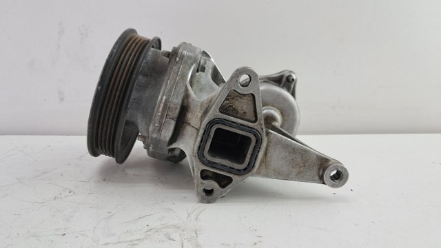 Насос охлаждающей жидкости 12663910 OPEL