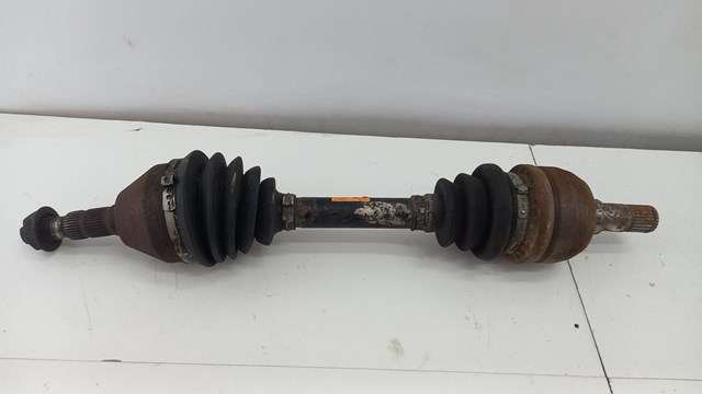 Полуось передняя, правая 13245907 OPEL
