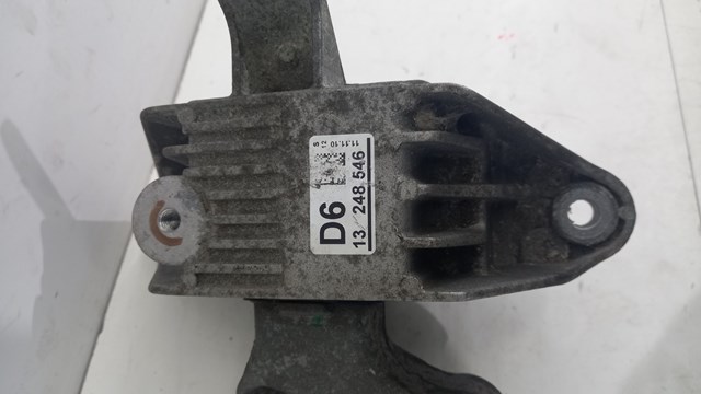 Левая опора двигателя 13248546 OPEL