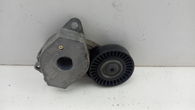 Натяжитель клинового ремня 1662047030 TOYOTA