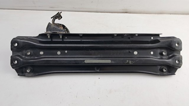 Кронштейн передней балки 1EA199599B VAG