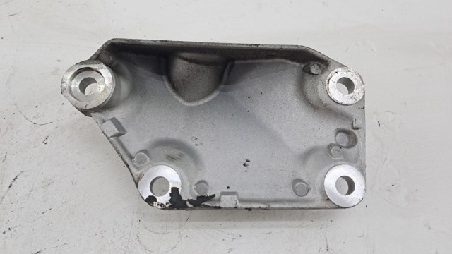 BMW 22116768521 Кронштейн подушки (опоры) двигателя левой в наличии Черкассы