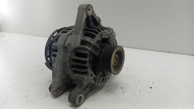 Автомобильный генератор 270600D030 TOYOTA