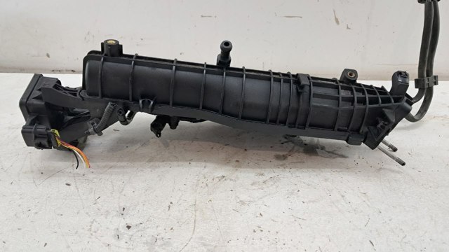 Коллектор впускной 283102A690 HYUNDAI