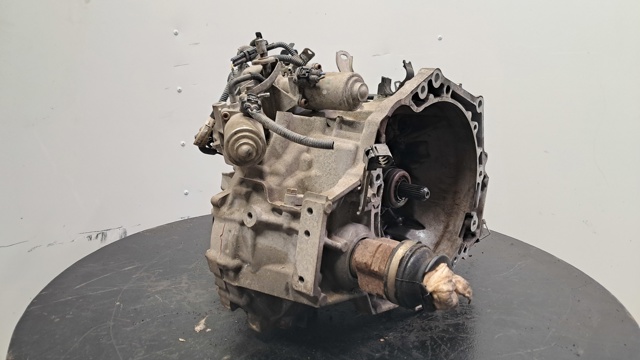 Механическая коробка переключения передач 3033052050 TOYOTA