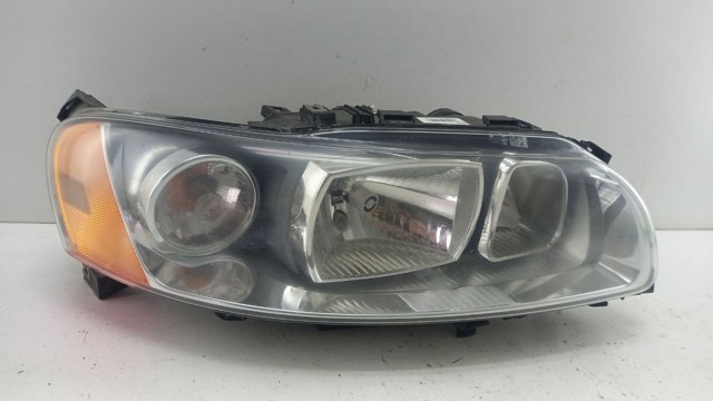VOLVO 30698836 Правая фара в наличии Николаев