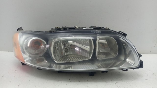 VOLVO 30698836 Фара правая в наличии Черновцы