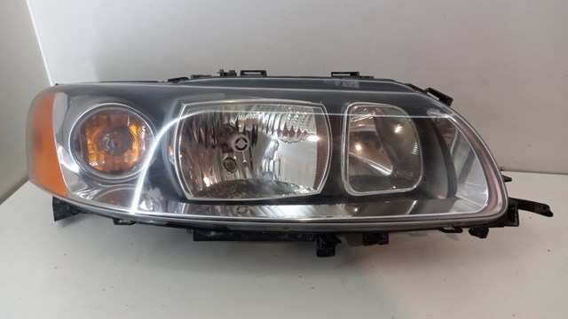 30698836 VOLVO Правая фара купить в Львов