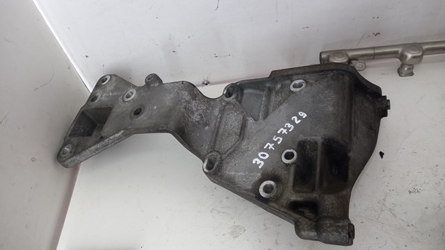 Кронштейн крепления генератора 30757329 VOLVO