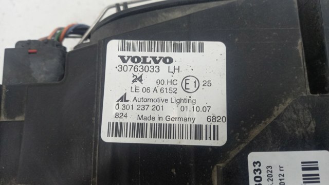 VOLVO 30763033 Левая фара в наличии Житомир