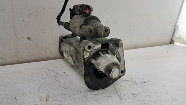 Стартер Вольво В40