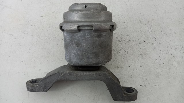 Правая подушка двигателя 31269071 VOLVO
