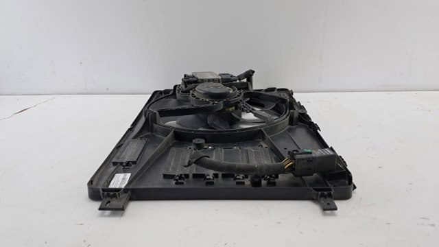 VOLVO 31293778 Диффузор радиатора охлаждения, в сборе с мотором и крыльчаткой в наличии Одесса