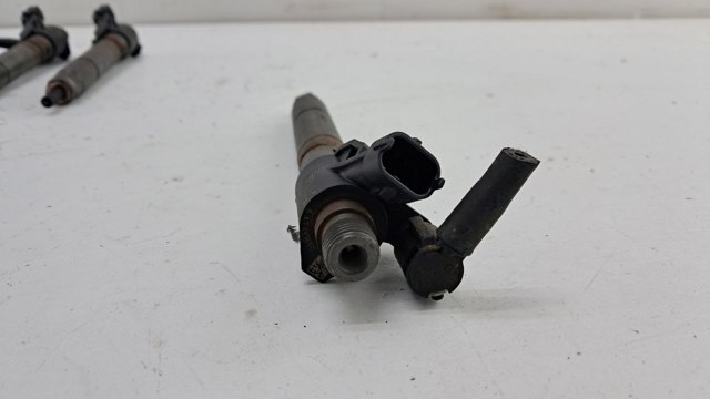 VOLVO 31303238 Форсунка впрыска топлива в наличии Украина
