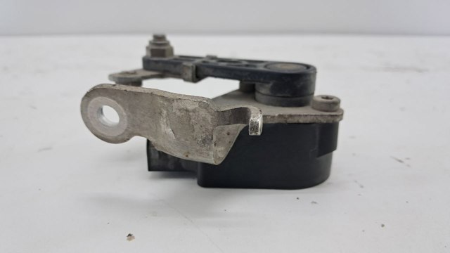 BMW 37146860843 Датчик уровня положения кузова задний в наличии Чернигов